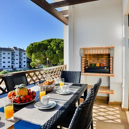 Falesia B Apartamento *