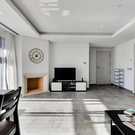 Falesia B Apartamento *